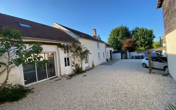 Maison à vendre    6 pièces • 272 m2 Charbuy