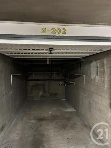 Parking à vendre  10 m 2   PARIS  - 75018