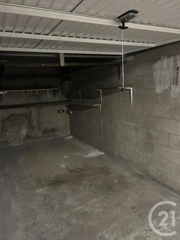 Parking à vendre  10 m 2   PARIS  - 75018