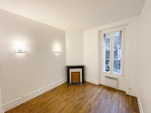 Issy-les-Moulineaux (92130) Appartement T3 en souplex