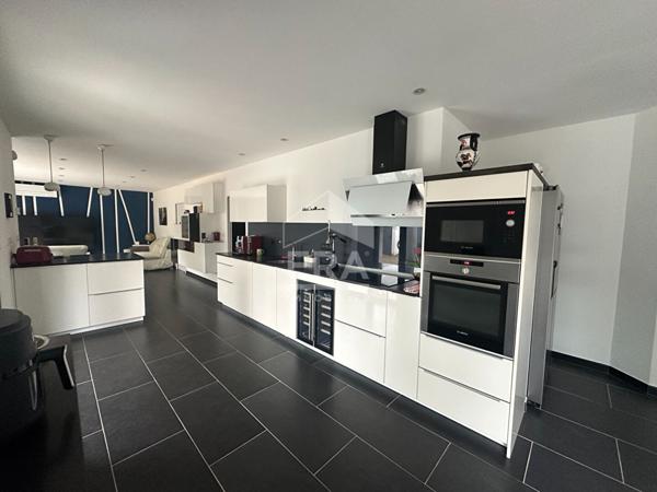 A  VENDRE 13011 MARSEILLE EOURES MAISON PLAIN PIED T4 DE 127M² SUR 487M² DE JARDIN GARAGE PISCINE