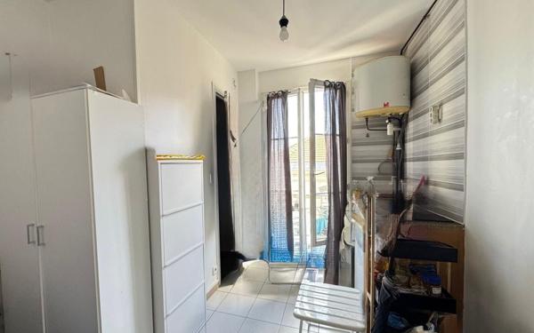 Appartement à vendre    1 pièce • 10 m2 Paris 17