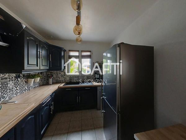 ESNANDES Maison plain pied 86m² Piscime. 3ch. 5mn centre ville.