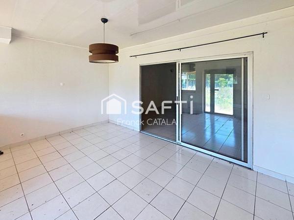 Excellente visibilité pour ce vaste local commercial