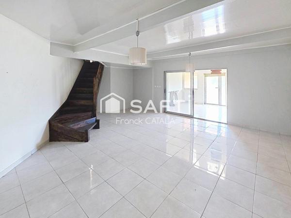 Excellente visibilité pour ce vaste local commercial