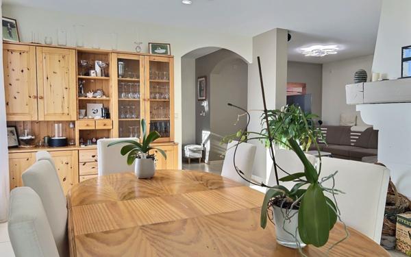 Maison à vendre    6 pièces •  Verrières-le-Buisson