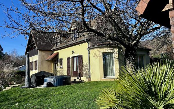 Maison à vendre    6 pièces •  Verrières-le-Buisson