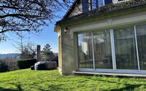 Maison à vendre    6 pièces •  Verrières-le-Buisson