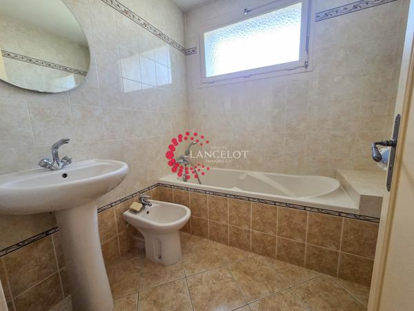 Appartement 6 P de 115 m² avec cave, garage et parking privatif