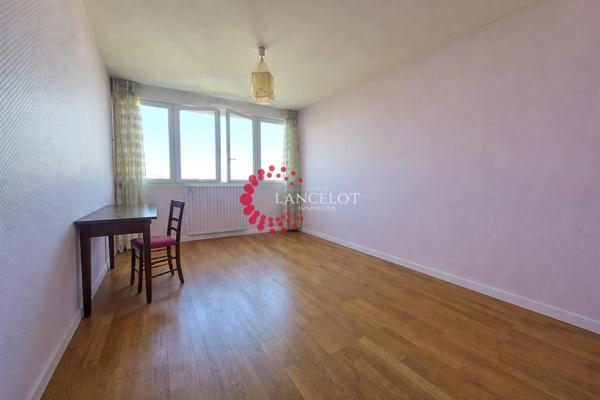 Appartement 6 P de 115 m² avec cave, garage et parking privatif