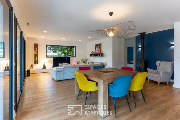 Villa plain-pied contemporaine avec piscine à Montélier