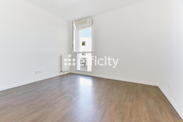 Appartement
         3 pièces
        - 63 m² Exclusivité 169 000 € *