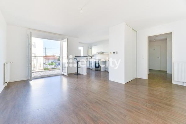Appartement
         3 pièces
        - 63 m² Exclusivité 169 000 € *