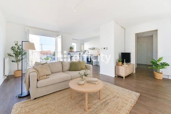 Appartement
         3 pièces
        - 63 m² Exclusivité 169 000 € *