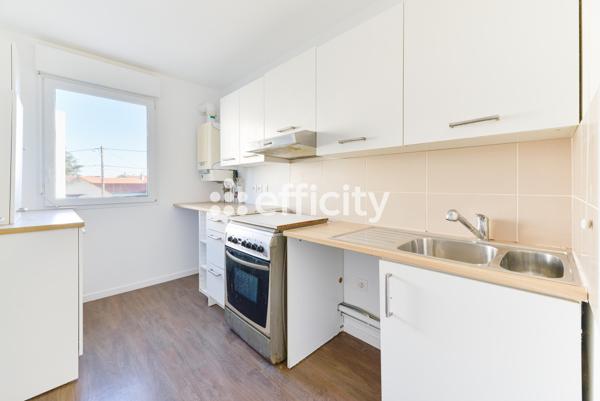 Appartement
         3 pièces
        - 63 m² Exclusivité 169 000 € *