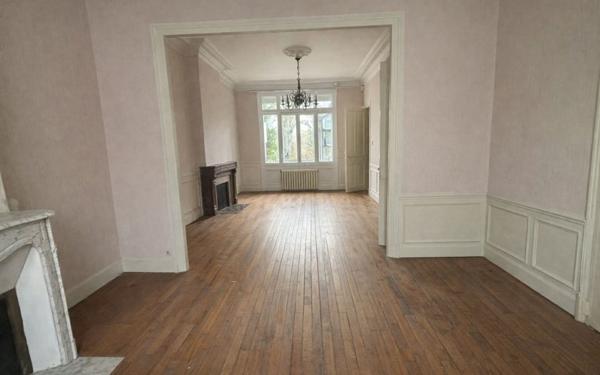 Maison à vendre    5 pièces • 115 m2 La Fère