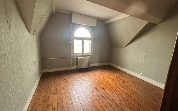 Maison à vendre    5 pièces • 115 m2 La Fère