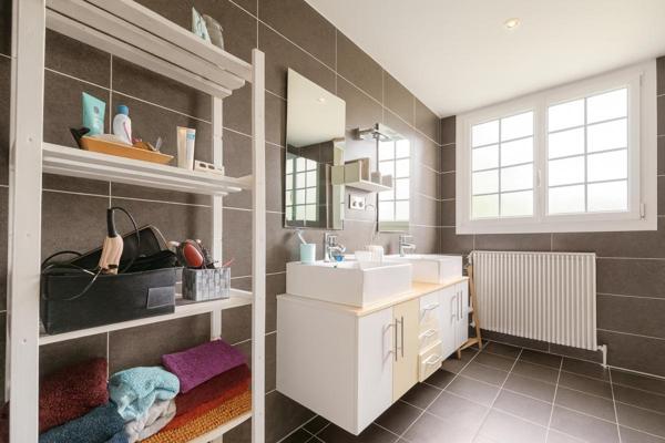 Appartement Ecquevilly 4 pièce(s) 95 m2