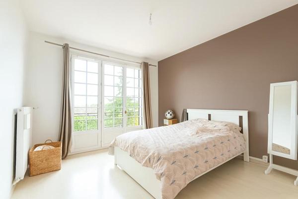 Appartement Ecquevilly 4 pièce(s) 95 m2
