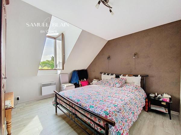 Charme de l'ancien, confort, calme, commerces.