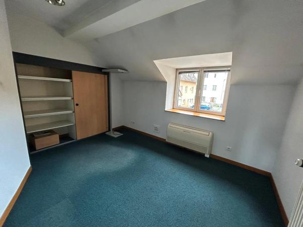Local commercial à louer 219m² Delle (90100)