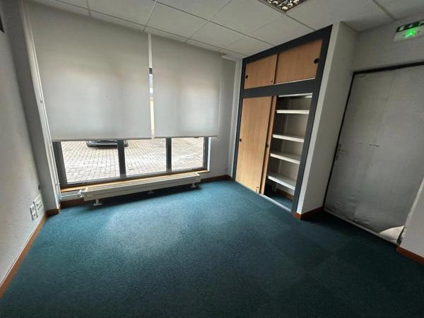 Local commercial à louer 219m² Delle (90100)