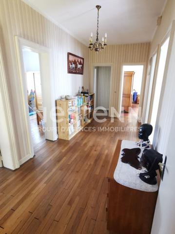 DEMEURE DE PRESTIGE - TERGNIER - 12 PIECES - 6 CHAMBRES - ENSEMBLE DE 350 m2 - TERRAIN 2492 M² - PROXIMITE GARE