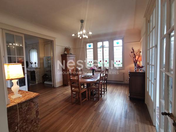 DEMEURE DE PRESTIGE - TERGNIER - 12 PIECES - 6 CHAMBRES - ENSEMBLE DE 350 m2 - TERRAIN 2492 M² - PROXIMITE GARE