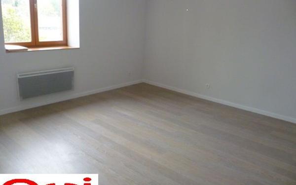 Appartement à louer    2 pièces •  Saint-Siméon-de-Bressieux