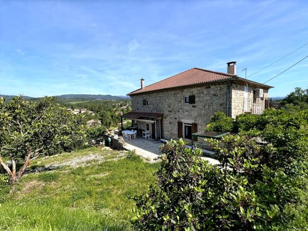 Bâtisse en pierre, fort potentiel
