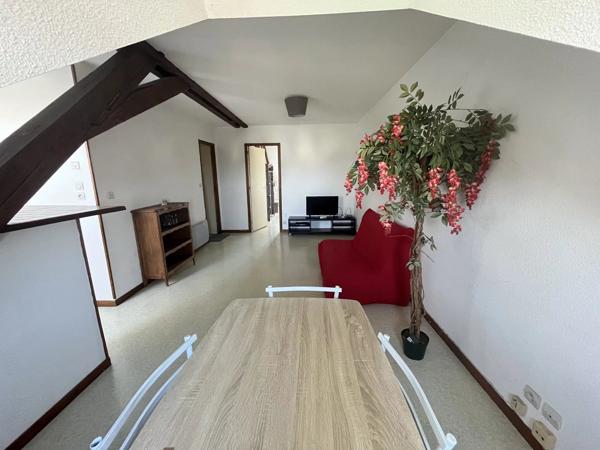 Location                                                      Appartement
                        
                     2 pièces                      35 m2                     à Nevers