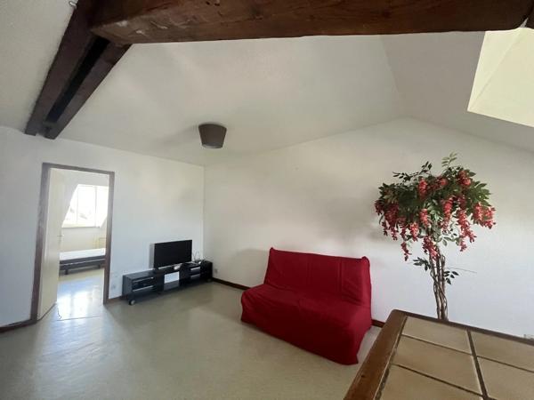 Location                                                      Appartement
                        
                     2 pièces                      35 m2                     à Nevers