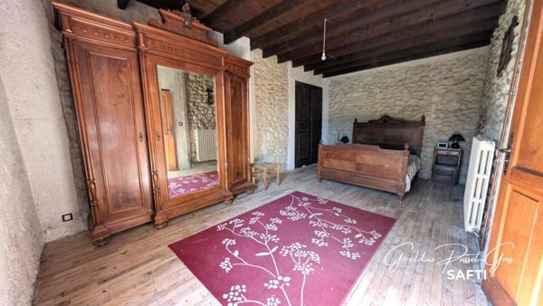 Fort potentiel pour cette maison en pierres