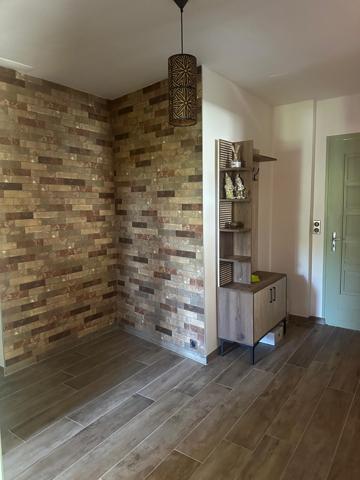 Faucon (84110) Propriété avec chambre d'hôte, gite et piscine dans environnement préservé sur 10 hectares environ.