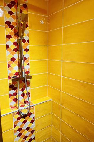 Faucon (84110) Propriété avec chambre d'hôte, gite et piscine dans environnement préservé sur 10 hectares environ.