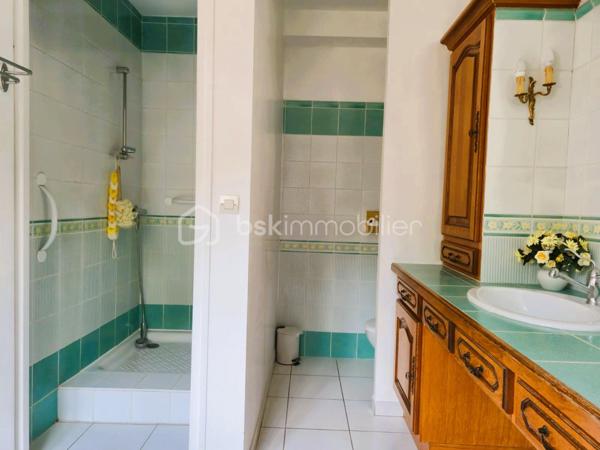 Maison traditionnelle de 235,42 m²