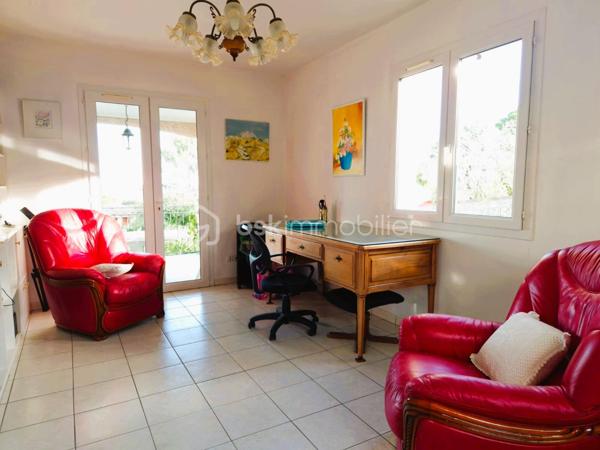 Maison traditionnelle de 235,42 m²