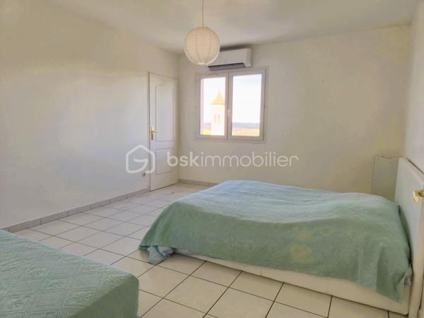 Maison traditionnelle de 235,42 m²