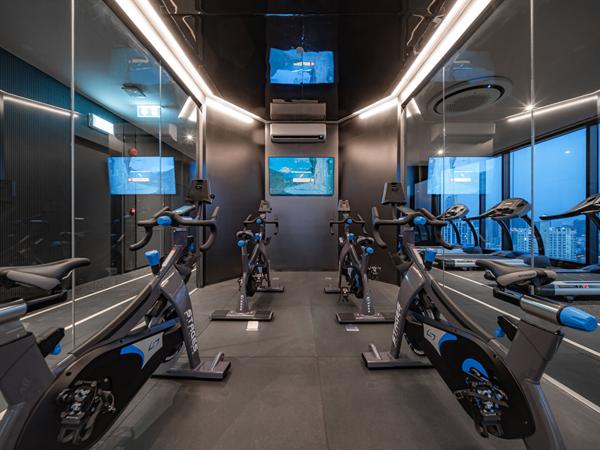 Knightsbridge Space Rama 4 Condominiums loft design à 180 m du MRT Khlong Toei