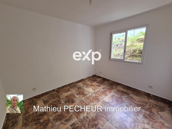 Sainte-Marie : Maison F4 (3 chambres) sur une parcelle de 674 m2