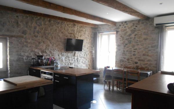 Appartement à louer    1 pièce •  Saint-Marcel-d'Ardèche