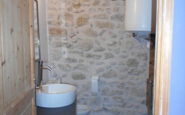 Appartement à louer    1 pièce •  Saint-Marcel-d'Ardèche