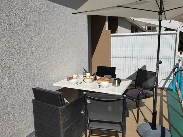 Immeuble / Résidence familiale avec piscine de 11 logements à Amélie les Bains, idéal projet professionnel ou investisseur