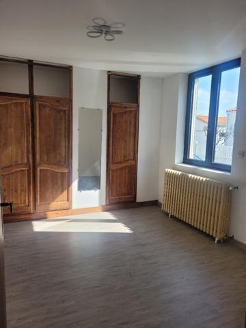 A LOUER Maison 2 CHAMBRES PROCHE CENTRE VILLE LES SABLES