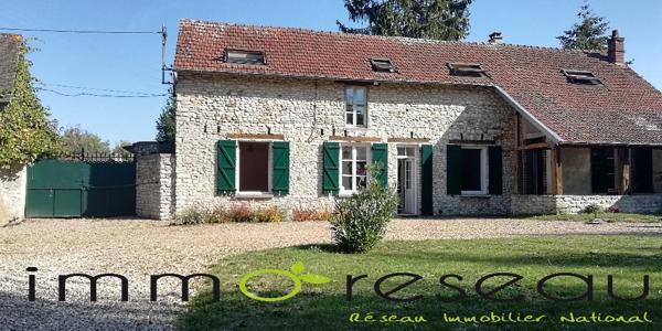 Corps de ferme à GUAINVILLE (78000)