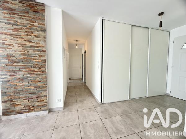 Maison à vendre 4 pièces 82 m² Saint-Maximin-la-Sainte-Baume