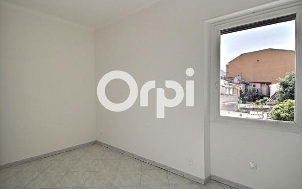 Maison à vendre    5 pièces • 118 m2 Marseille 10