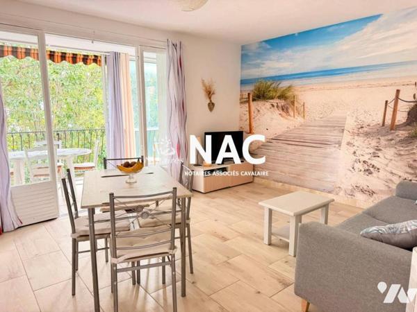 Grand appartement 2 pièces de 55m² habitable en centre-ville de Cavalaire