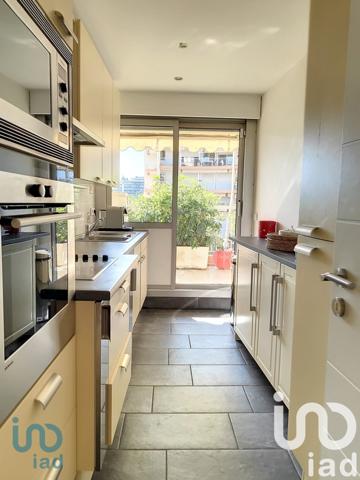 Appartement 5 pièces de 100 m² à Mandelieu-la-Napoule (06210)