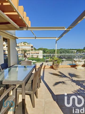 Appartement 5 pièces de 100 m² à Mandelieu-la-Napoule (06210)